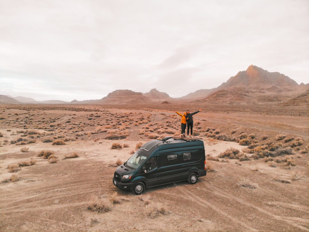 van life couple